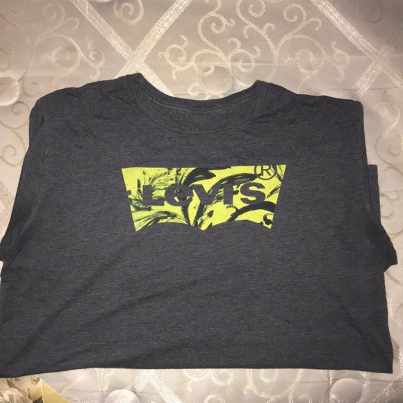 Large Levi’s shirt - Picture 3 of 3